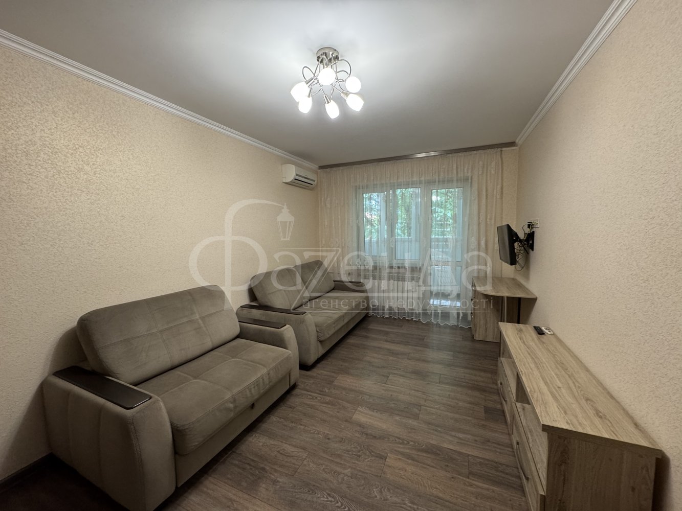Продаж 2-кімнатної квартири в центральній частині міста, поруч парк Шевченка