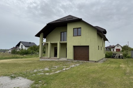 Продаж двоповерхового будинку 220 м² на ділянці 7 соток