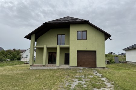 Продаж двоповерхового будинку 220 м² на ділянці 7 соток