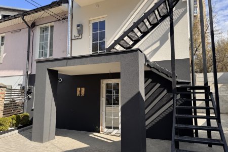Квартира з власною терасою в центрі міста